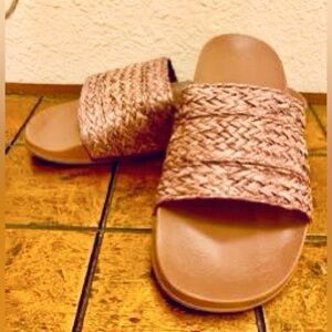 Authentic Roxy Tan Jute Slides